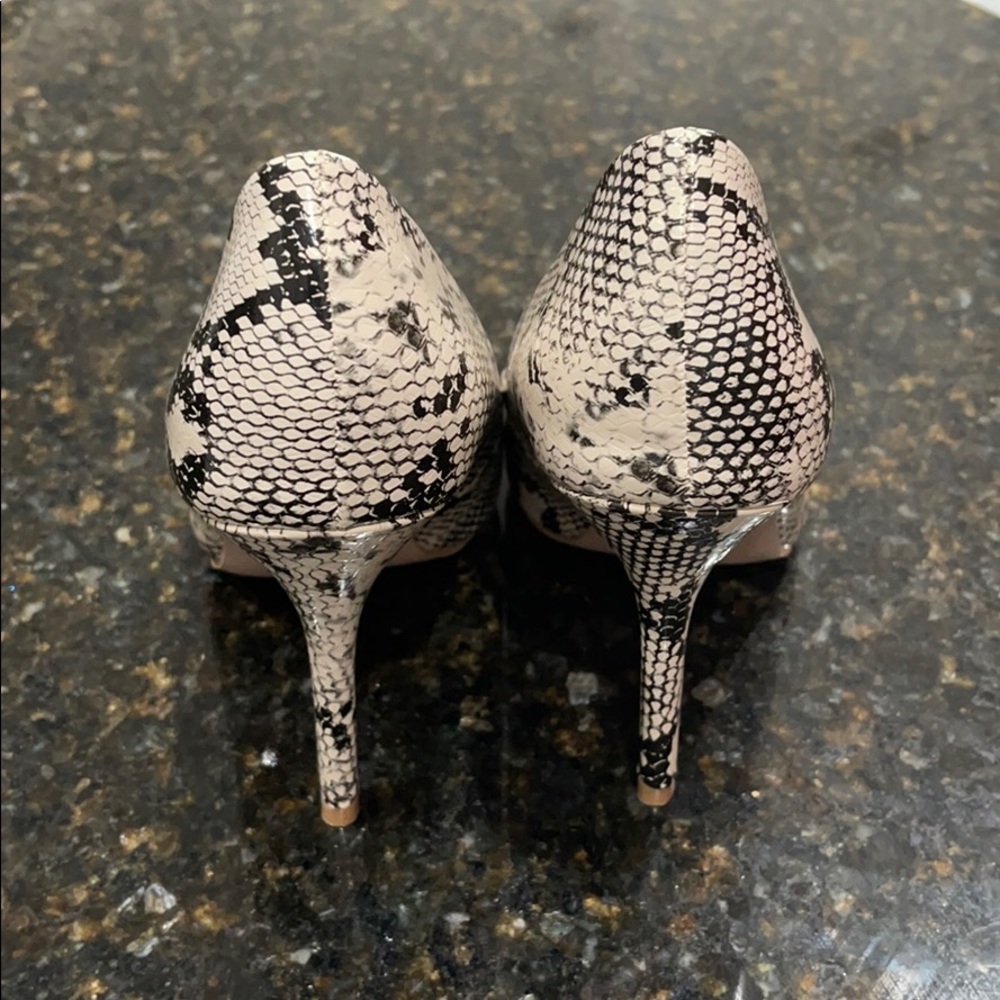 Beige Python Heals - Picture 3 of 4